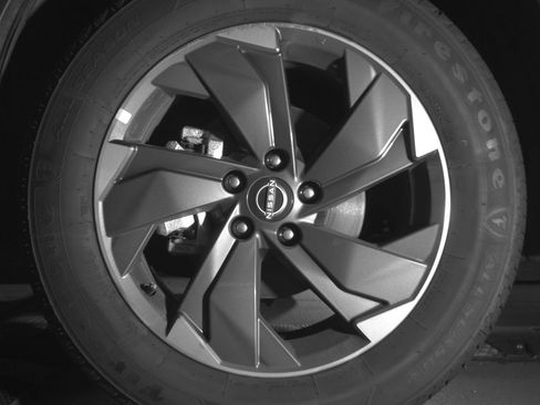 Used 2025 Nissan Rogue SV image 12