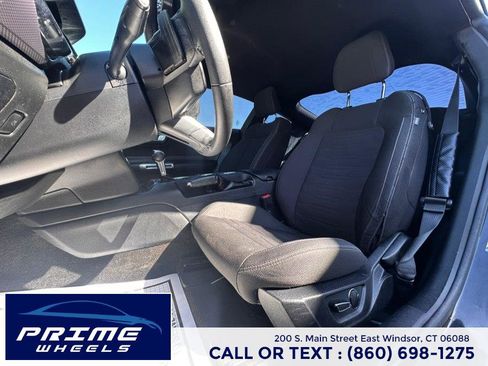 Used 2017 Ford Mustang Coupe RWD image 10