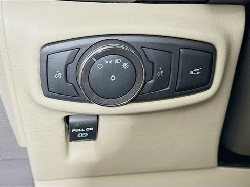 Used 2018 Lincoln MKX Reserve w/ Lincoln MKX Climate Package image 11