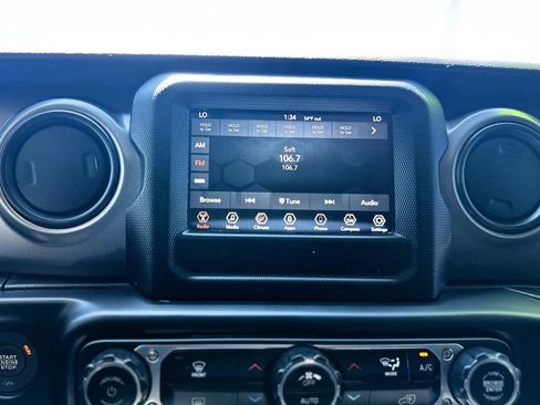 Used 2023 Jeep Wrangler Unlimited AWD/4WD image 15