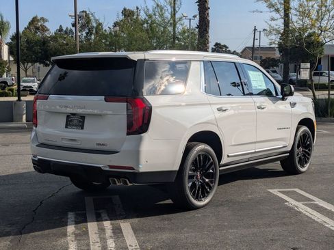 New 2026 GMC Yukon Denali w/ Sun & Power Step Package image 4