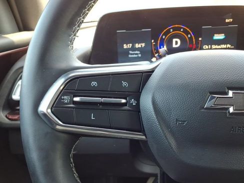 Used 2025 Chevrolet Traverse Z71 AWD/4WD image 38