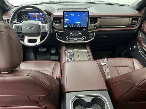 Used 2022 Ford Expedition Limited image 4