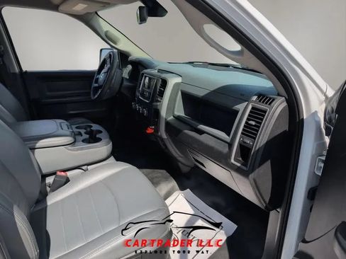 Used 2018 RAM 1500 Tradesman RWD image 30