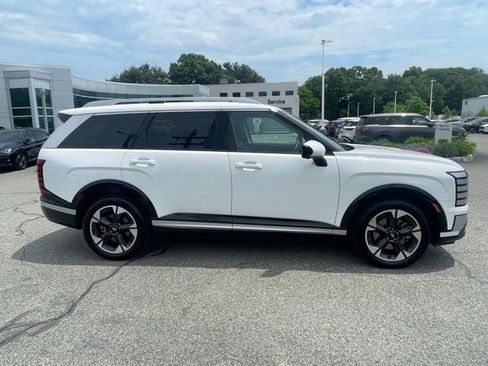 Used 2026 Hyundai Palisade Limited AWD/4WD image 4