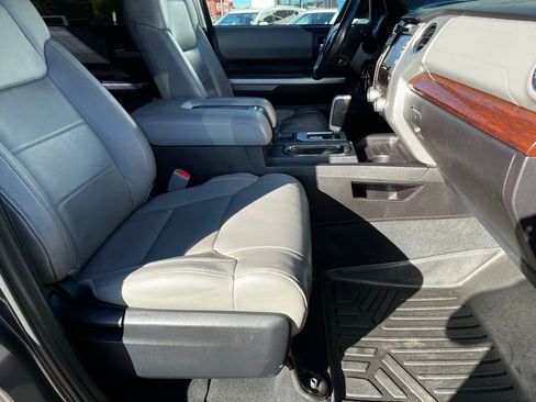 Used 2016 Toyota Tundra Limited image 32