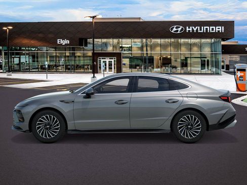 New 2026 Hyundai Sonata Limited FWD image 3