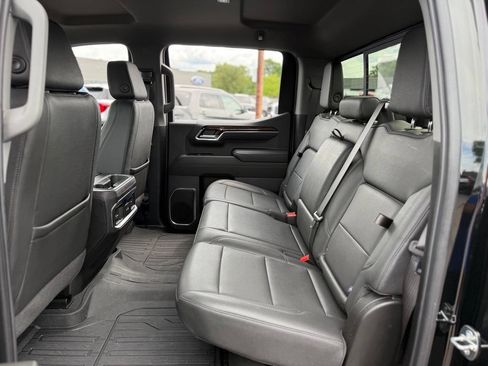 Used 2024 GMC Sierra 1500 Elevation w/ Elevation Premium Package AWD/4WD image 7