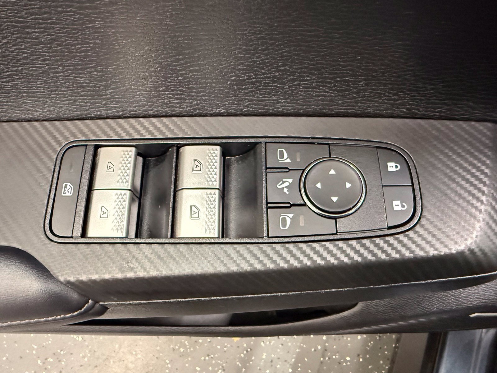 Used 2025 Mitsubishi Outlander SE AWD/4WD image 10