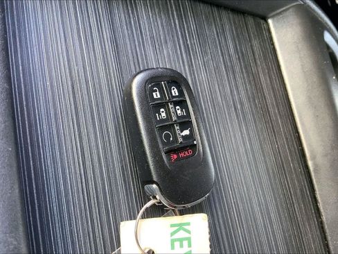 Used 2025 Honda Odyssey EX-L image 12