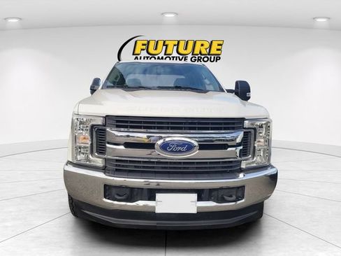 Used 2019 Ford F250 XL w/ Power Equipment Group AWD/4WD image 2