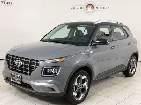 Used 2022 Hyundai Venue Limited w/ Cargo Package image 5