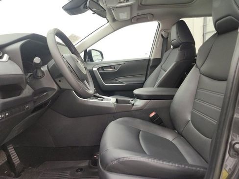 Used 2025 Toyota RAV4 XLE Premium image 13