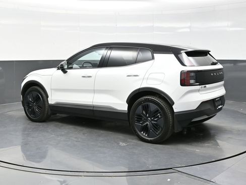 New 2026 Volvo EX30 Cross Country Ultra w/ Protection Package Premier AWD/4WD image 4