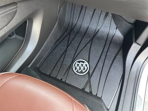 Used 2021 Buick Enclave Avenir image 45