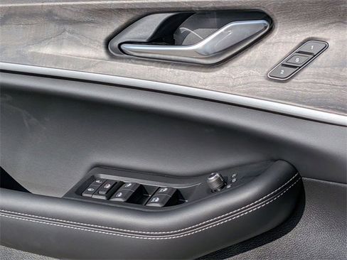 New 2025 Jeep Grand Cherokee Limited w/ Black Appearance Package image 15