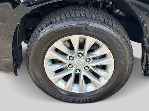 Used 2019 Lexus GX 460 Premium AWD/4WD image 17