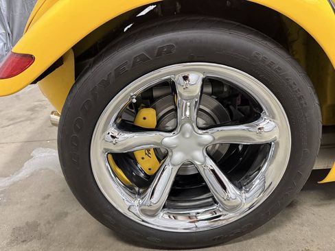Used 1999 Plymouth Prowler RWD image 6