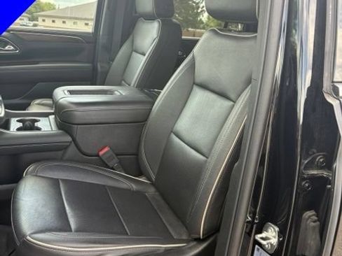 Used 2024 Chevrolet Suburban Premier w/ Max Trailering Package AWD/4WD image 12