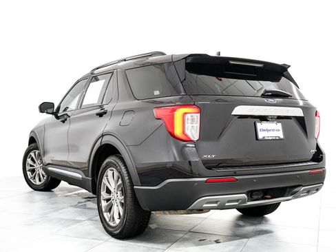 Used 2022 Ford Explorer XLT w/ Equipment Group 202A AWD/4WD image 5