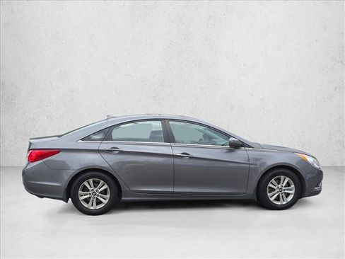 Used 2012 Hyundai Sonata GLS w/ Popular Equipment Pkg FWD image 4