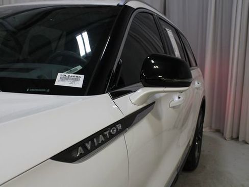 Used 2020 Lincoln Aviator Reserve w/ Equipment Group 202A image 35