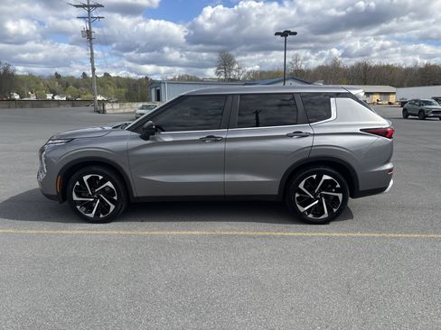 Used 2022 Mitsubishi Outlander SE AWD/4WD image 7