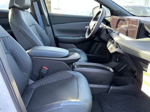 New 2026 Nissan Leaf Platinum+ w/ Cargo Package (Platinum+) FWD image 13
