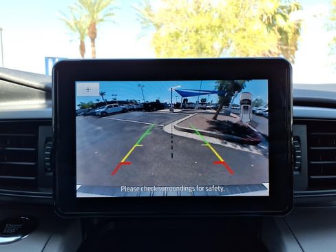Certified 2023 Ford Explorer XLT RWD image 24