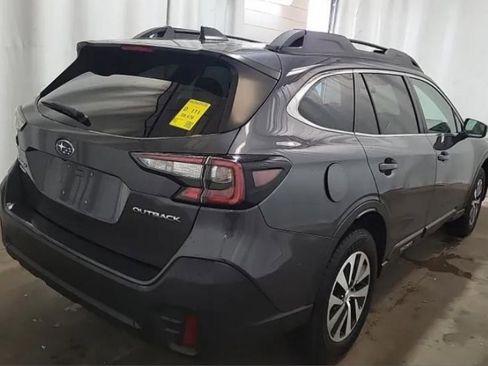 Used 2022 Subaru Outback Premium AWD/4WD image 3