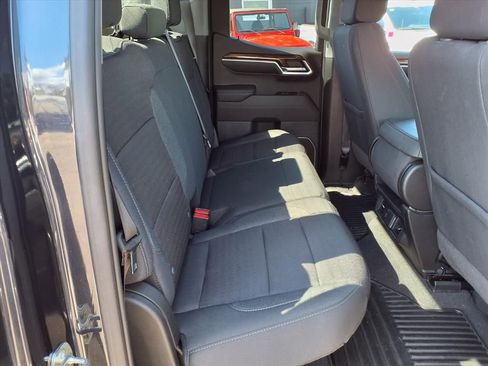 Used 2023 GMC Sierra 1500 Elevation image 15