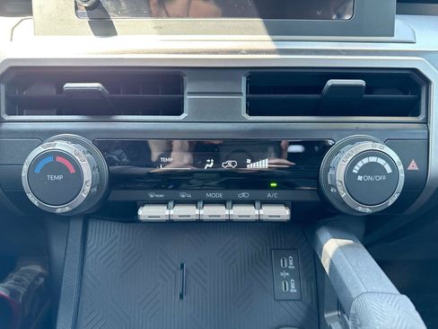 Used 2025 Toyota 4Runner SR5 RWD image 11