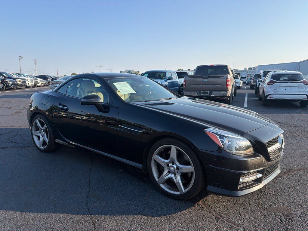 Used 2014 Mercedes-Benz SLK 350 image 3