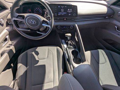 Certified 2023 Hyundai Elantra SEL image 28