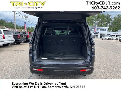 Used 2024 Jeep Grand Wagoneer Series II w/ Quick Order Packagew 28T image 54