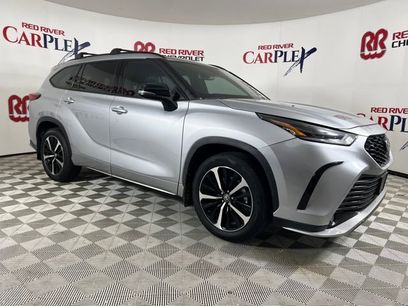 Used 2022 Toyota Highlander XSE