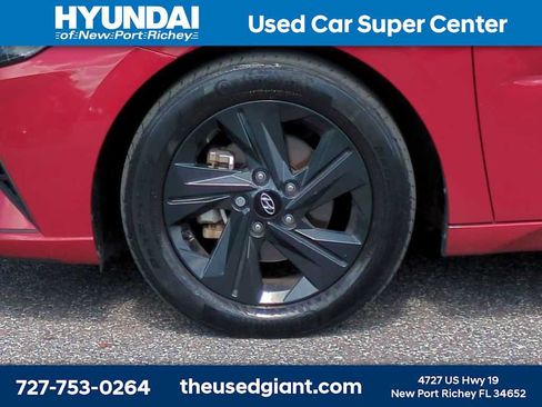 Used 2022 Hyundai Elantra SEL FWD image 10