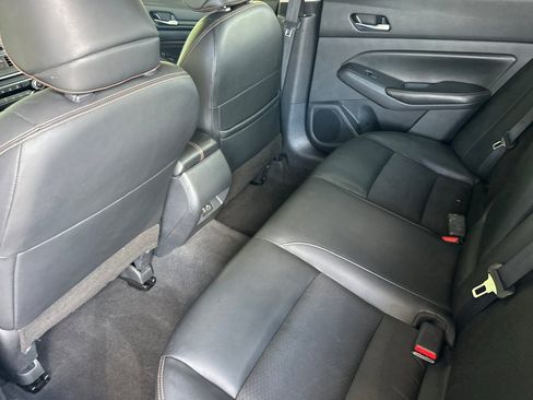 Used 2022 Nissan Altima 2.5 SR FWD image 14