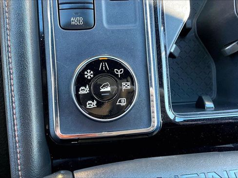Used 2024 Nissan Pathfinder Rock Creek AWD/4WD image 16