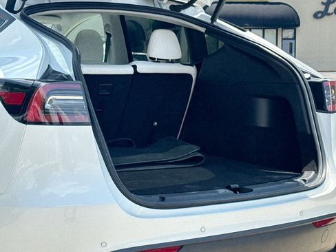 Used 2021 Tesla Model Y Performance AWD/4WD image 31