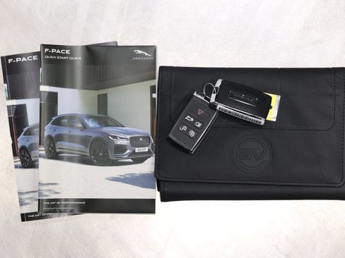 Used 2022 Jaguar F-PACE SVR AWD/4WD image 5