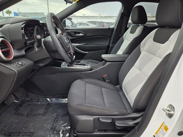 Used 2024 Chevrolet Trax RS w/ Driver Confidence Package FWD image 14