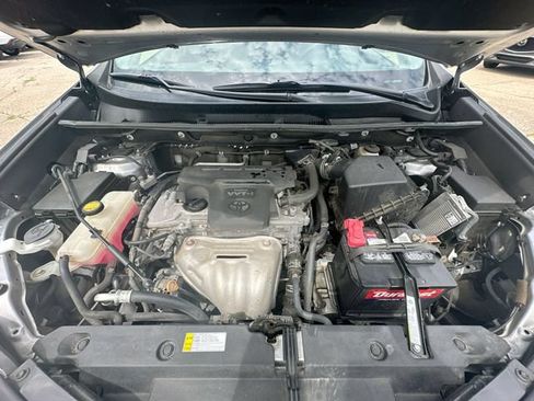 Used 2018 Toyota RAV4 XLE w/ Plus Extra Value Package AWD/4WD image 32