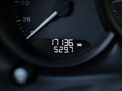 Used 2023 Porsche Macan S image 35