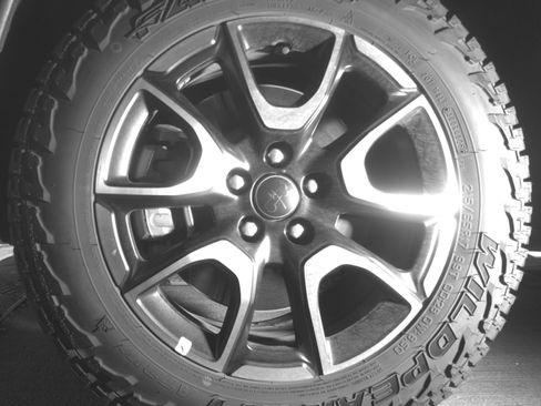 Used 2025 Jeep Compass Trailhawk image 12