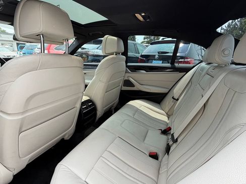 Used 2017 BMW 530i RWD image 9