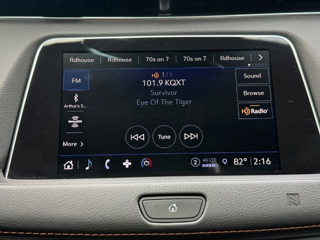 Used 2021 Cadillac XT4 Sport w/ Cold Weather Package FWD image 8