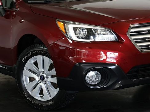 Used 2016 Subaru Outback 2.5i Premium AWD/4WD image 7