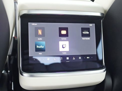 Used 2022 Tesla Model S image 27