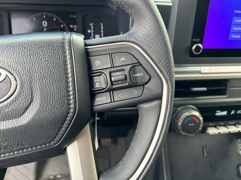 New 2026 Toyota 4Runner SR5 AWD/4WD image 17